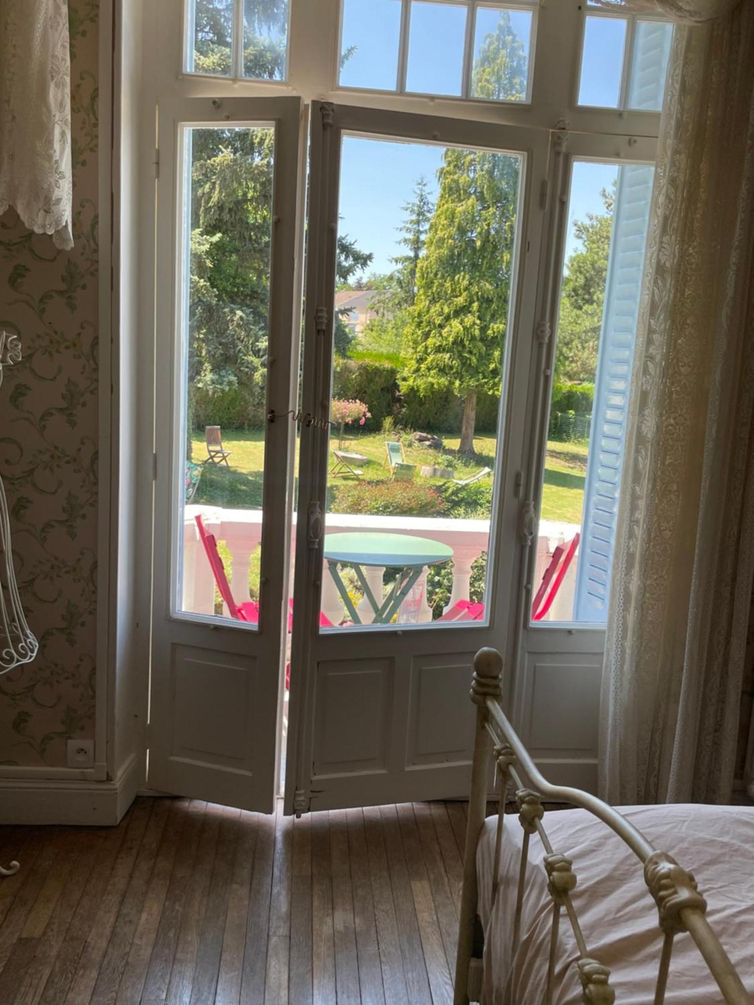 Holiday Home Villa Castel Marie Louise Néris-les-Bains エクステリア 写真
