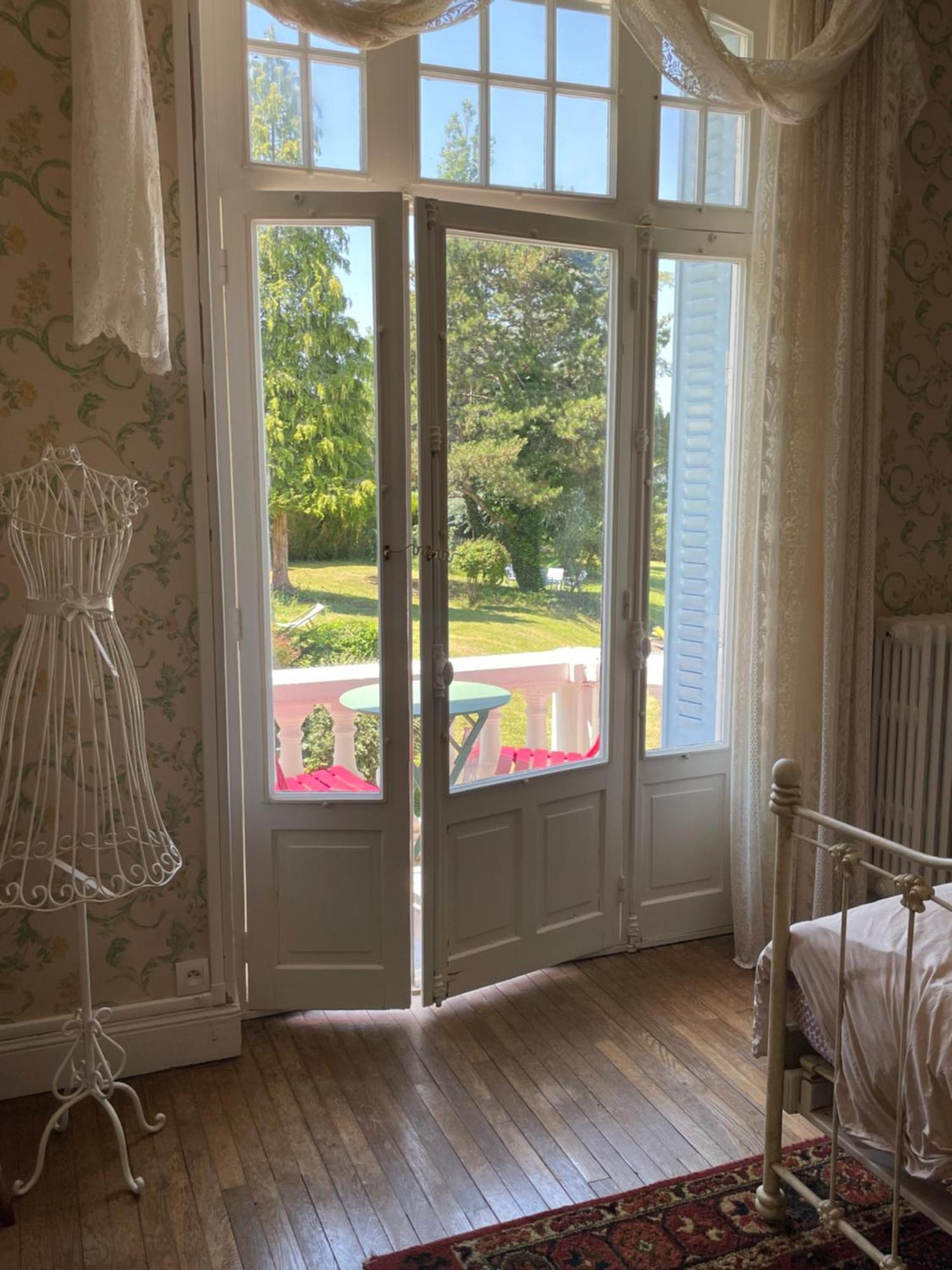 Holiday Home Villa Castel Marie Louise Néris-les-Bains エクステリア 写真