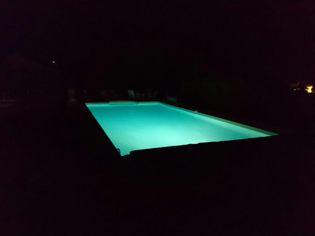 Holiday Home Villa Castel Marie Louise Néris-les-Bains エクステリア 写真