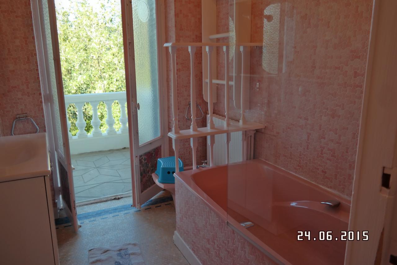 Holiday Home Villa Castel Marie Louise Néris-les-Bains エクステリア 写真